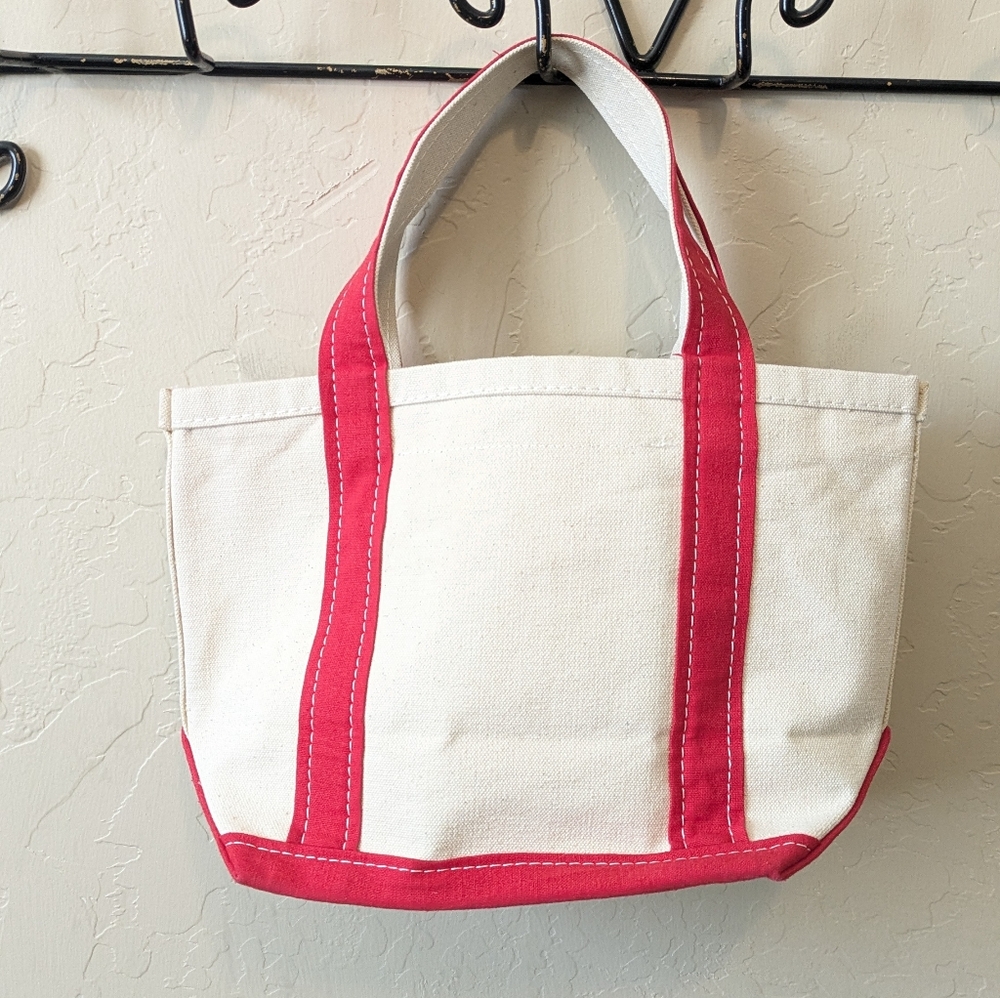 Anthropologie Celandine Beaded Lobester Canvas Tote - Picture 3 of 7